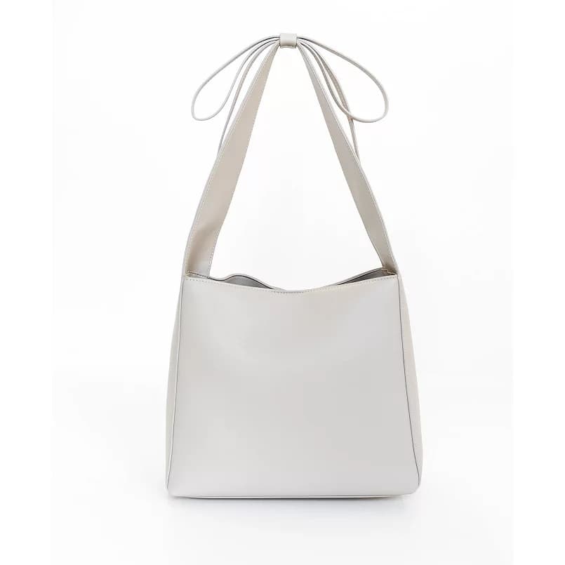 Kohls #ad : BCBGeneration Bow Handle Hobo Bag for $44.88 (Reg $88) + Free Pickup.