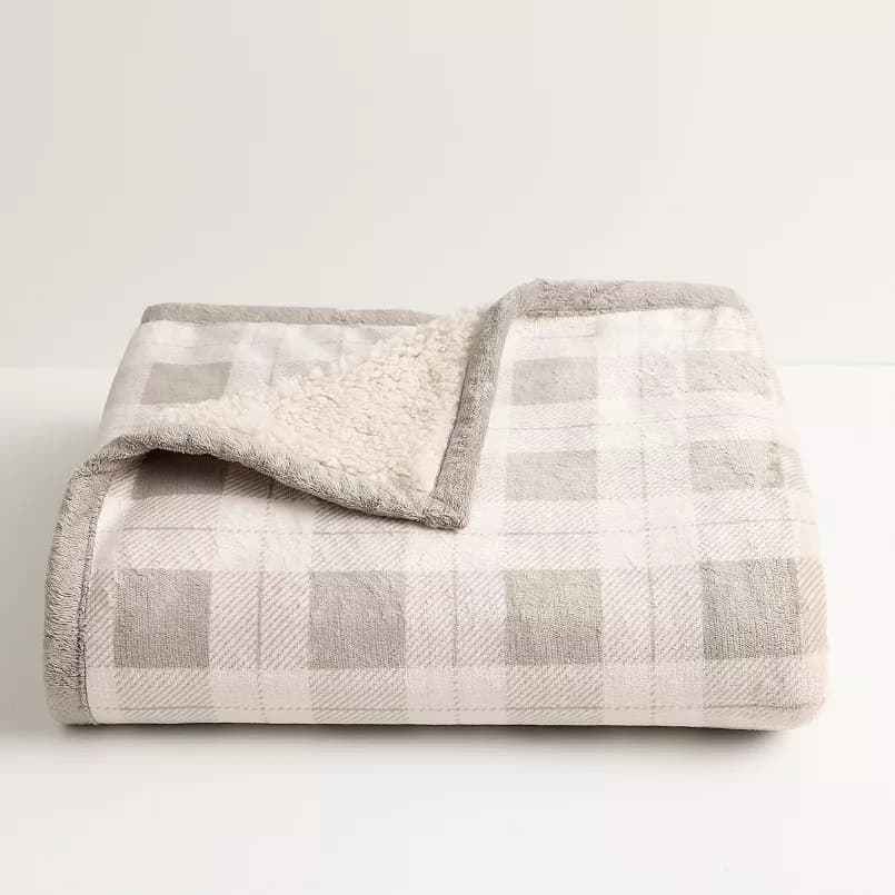 Kohls #ad : Cuddl Duds Plush Sherpa Throw Blanket for $11.55 (Reg $40) + Free Pickup.