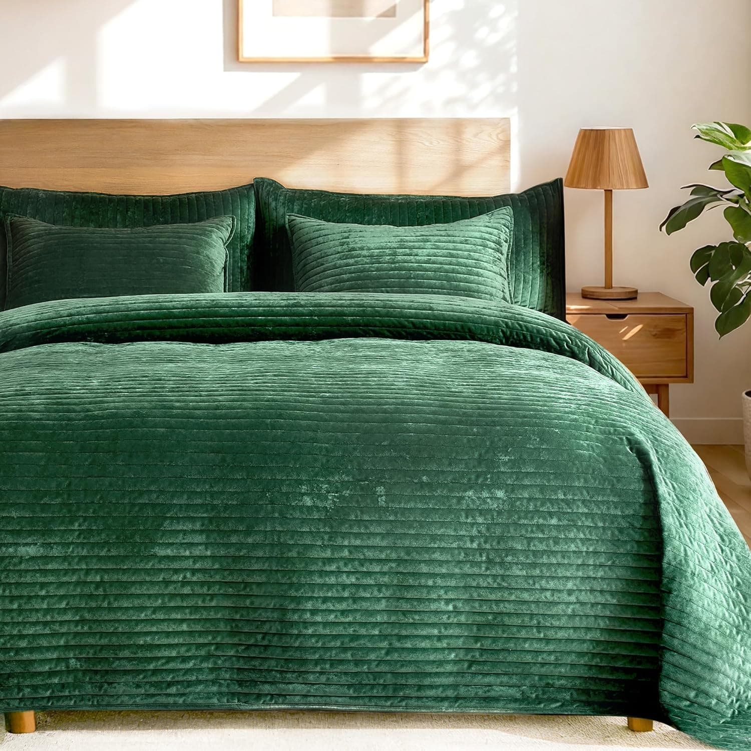 Amazon : Luxury Velvet Quilt Set Queen Size 3 Pieces $14 (Reg $75) + Free prime shipping. #ad
