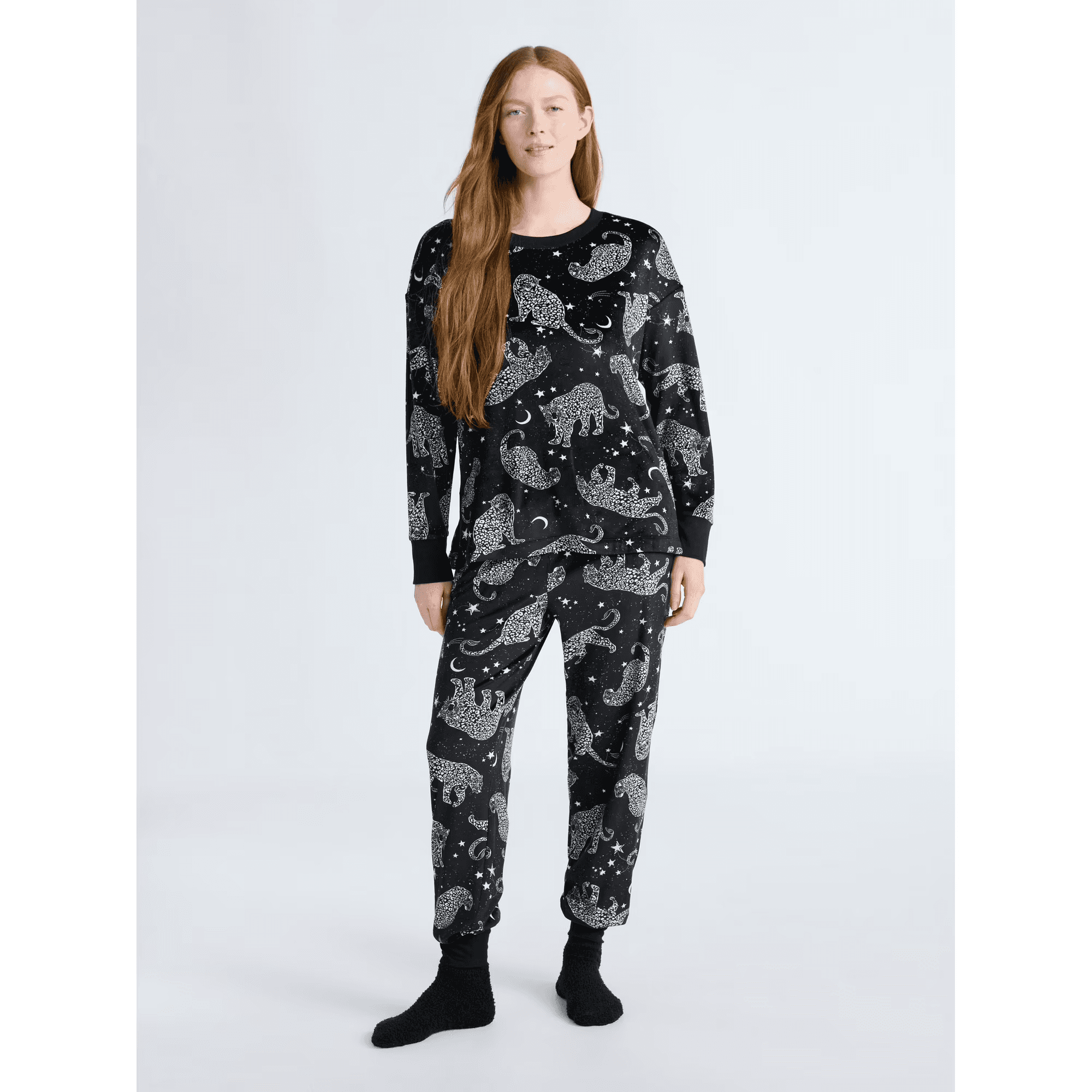 Walmart #ad:Joyspun Women’s Stretch Velour Long Sleeve Top $9.79 (was $19.98) + store pickup.